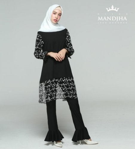Model Baju Muslim Rancangan Ivan Gunawan