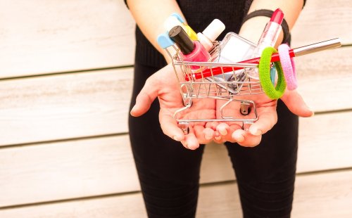 女子大学生に人気のブランド化粧品ランキングtop12 ジルスチュアートやコフレドールなどのおすすめプレゼントを紹介 ベストプレゼントガイド