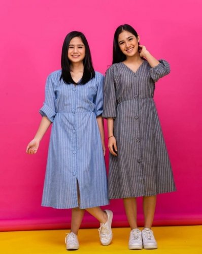 Baju Couple Pernikahan Bareng Temen / 9 Inspirasi Ootd Kembaran Bareng Sahabat Modisnya Kompak ...