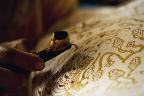 7 Model Atasan Batik Terbaru Trend 2018