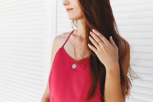 今流行のレディースネックレス 人気ブランドランキング40選 ハイブランドやおしゃれなデザインも必見 ベストプレゼントガイド