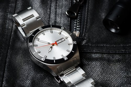 男性に人気のおしゃれなメンズ腕時計ブランド12選 21年最新版 ベストプレゼントガイド