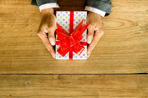 人気の転勤プレゼントのお返しランキング お菓子や日用品などのおすすめを紹介 ベストプレゼントガイド