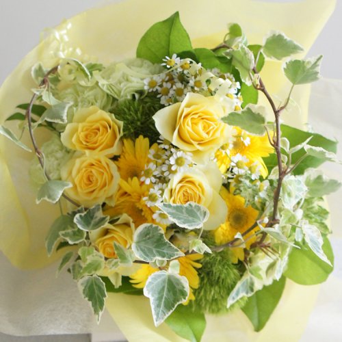 きれいな生花の花束が誕生日プレゼントにおすすめ 可愛いバラなどおすすめギフトをご紹介 ベストプレゼントガイド