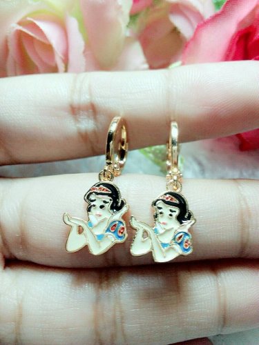 10 Rekomendasi Anting Anting Emas Imut Dan Lucu Untuk Anak Anda Ada Di Sini