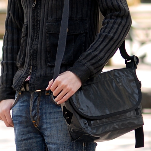 おしゃれでシンプルなメンズショルダーバッグブランド12選 22年最新版 ベストプレゼントガイド