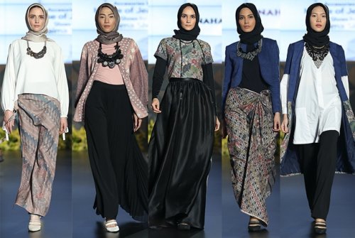 Atasan batik muslimah