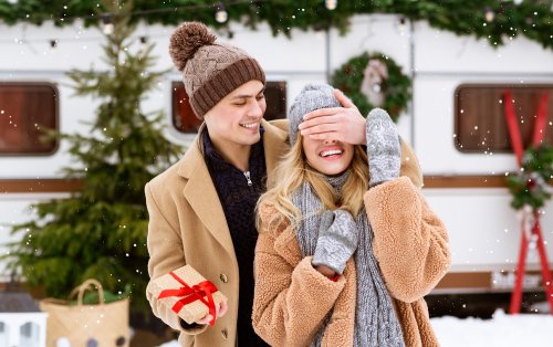 クリスマスのサプライズアイデア35選 彼氏 彼女を感動させる演出 おすすめのプレゼントも プレゼント ギフトのギフトモール