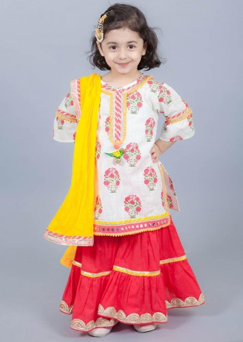 Pretty Kurti Designs for Kids to Dress 