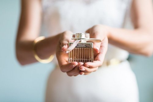 Wangi dan Terjangkau, 10 Merek Parfum Ini Jadi Favorit para Selebriti Dunia Sekelas Selena Gomez, Lho!