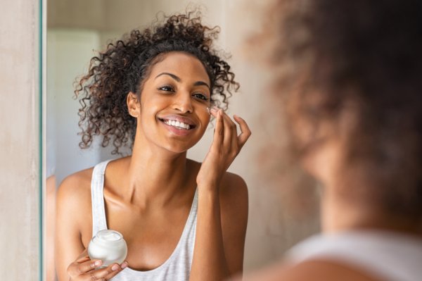 10 Rekomendasi Skincare Avoskin untuk Bikin Kulit Lebih Terawat dan Sehat  (2023)
