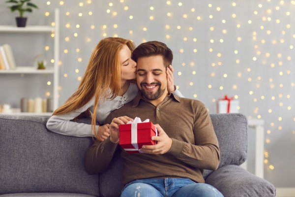 Top 10 món quà ý nghĩa dành tặng chồng (năm 2021)