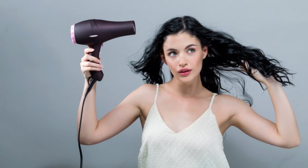 Rambut Lebih Sehat Mengembang dengan 9 Rekomendasi Hairdryer Terbaik  (2020)