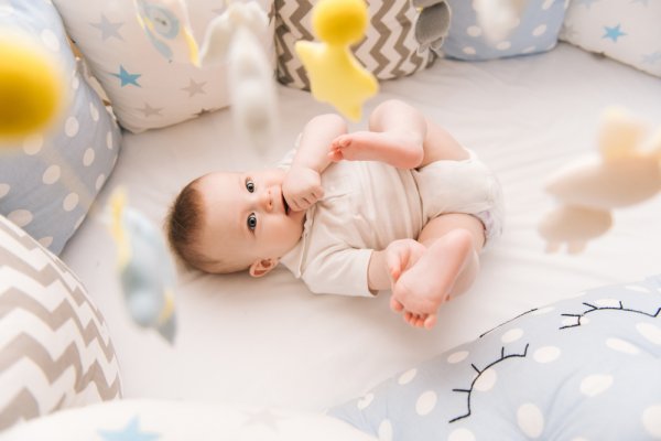 Si Kecil Bisa Lebih Nyenyak di Atas 10 Rekomendasi Kasur Bayi dari BP-Guide (2020)