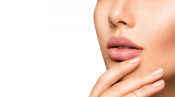 5 Pilihan Lipstik Kailijumei yang Memberikan Warna Alami pada Bibir