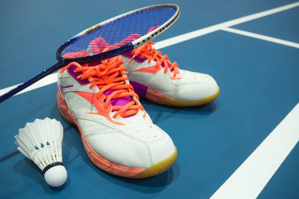 Langkah Makin Mantap dan Gesit dengan 15 Rekomendasi Sepatu Badminton Terbaik untuk Semua Level! (2023)