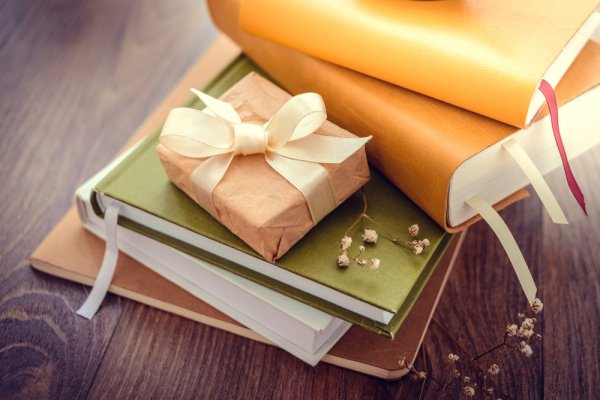 10 Book Titles That Will Make Great Diwali Gifts in 2019, and Why Choose Books as Diwali Gifts