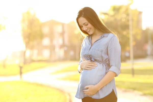 4 Manfaat Pentingnya Menggunakan Korset Maternity dan 8 Rekomendasinya (2023)