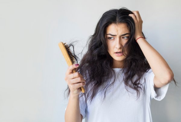 Dapatkan Rambut Lembut dan Mudah Diatur dengan 15 Rekomendasi Serum Rambut Kering dan Mengembang! (2023)