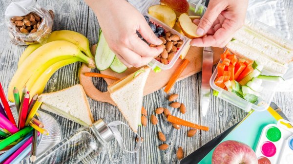 Kid-Approved Healthy Snacks for Kids for School! 10 Recipes for Healthy Snacks Your Kids Will Actually Love (2020)