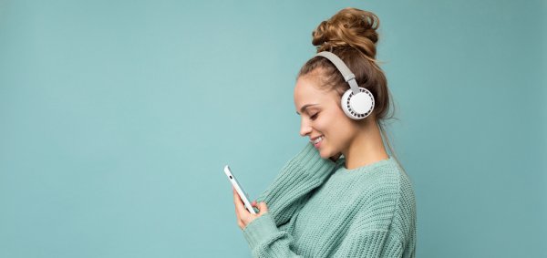 Lengkapi Hari-hari Aktif Anda dengan 10 Headphone/Headset Samsung Pilihan!