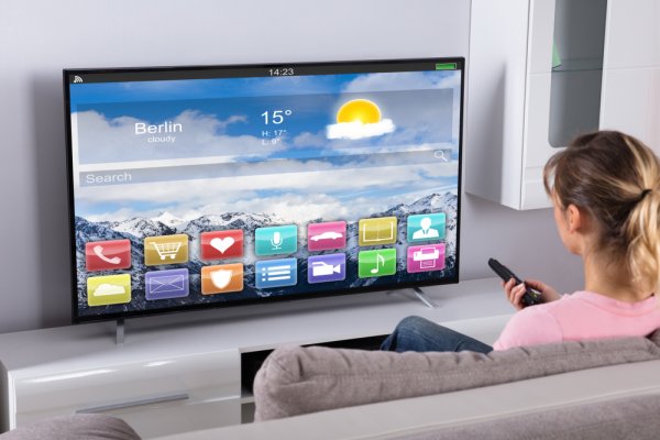 10 Rekomendasi Smart TV Terbaru untuk Hiburan yang Menyenangkan! (2023)