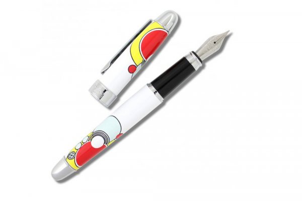 毎日持ち歩きたくなる名作デザインの Acme万年筆 インペリアルホワイト の開発秘話に密着 インターアクト株式会社 ベストプレゼントガイド