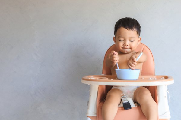 10 Rekomendasi Kursi Makan Bayi Terbaik untuk Kenyamanan dan Keamanan si Kecil (2023)