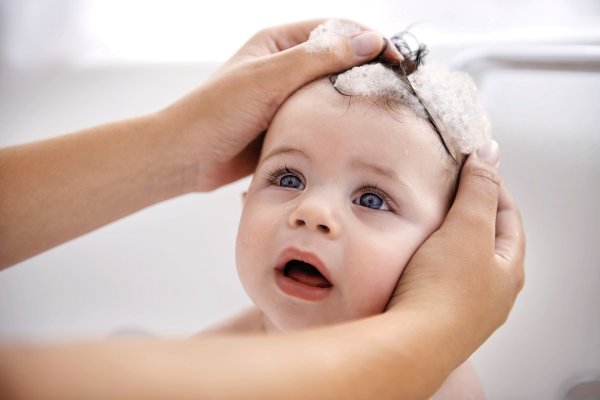 Take Good Care of Your Baby’s Scalp from the Start to Ensure Healthy, Strong Hair Later: 10 of the Most Recommended Hair Products for Babies (2020)
