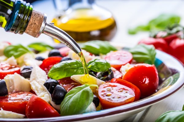 Jaga Berat Badan dengan 10 Rekomendasi Minyak Goreng untuk Diet Berikut! (2023)	