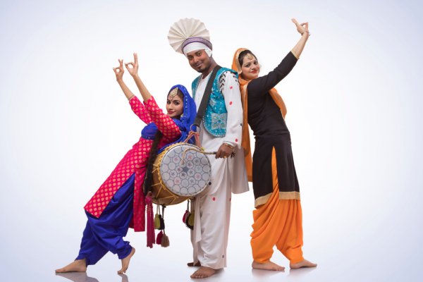 Celebrate Lohri 2019 with Our Pick of the 10 Most Amazing Lohri Gifts Online & Rediscover the Traditional Ways of Celebrating This Auspicious Festival
