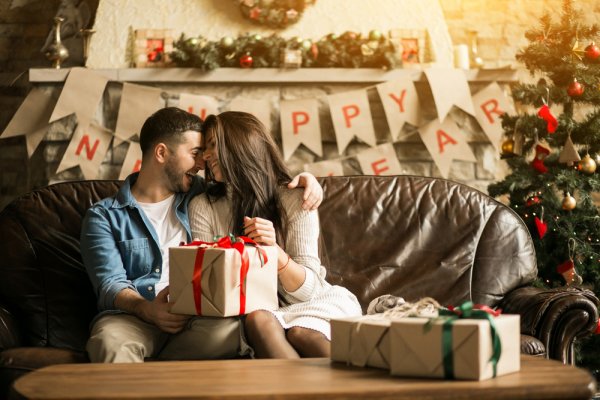 10 Exciting Gift Ideas for Boyfriend X'mas: Make It a Loving and Blissful Celebration (2018)
