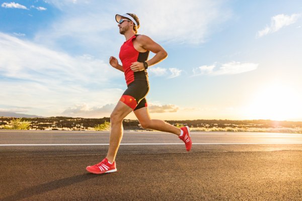 10 Rekomendasi Celana Lari Maraton yang Trendi dan Sporty (2023)