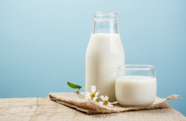 Gợi ý 10 cách làm đẹp với sữa tươi không đường hiệu quả (năm 2021)