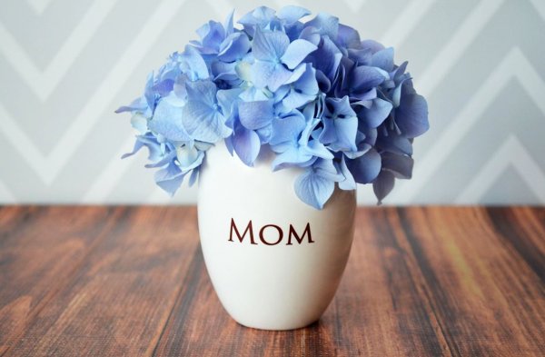 10 Affordable Mother's Day Gifts She Really Wants: Show Her How Much She Means to You with These Thoughtful but Wallet-Friendly Finds (2019)