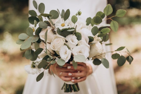 15 Rekomendasi Buket Pernikahan: Rangkaian Keindahan dan Makna di Hari Bahagia (2023)