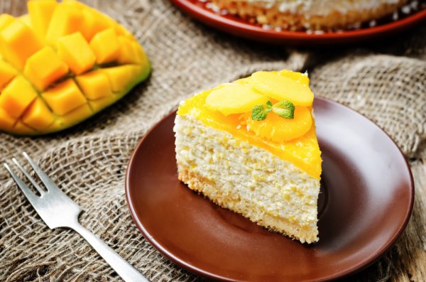 If You are in Need of a Decadent, Melt in the Mouth Treat, Try This Easy Eggless, No-Bake Mango Cheesecake Recipe Today! (2021)