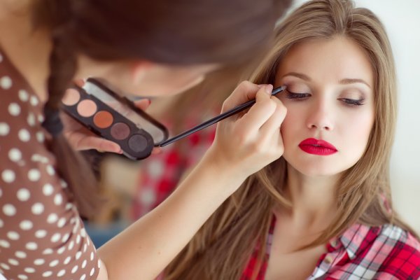 Mau Tampil Cantik Menawan? Hasil Makeup Lebih Flawless dengan 10 Rekomendasi Produk NYX! (2020)