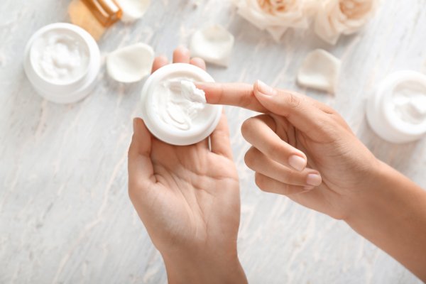 15 Rekomendasi Skincare Drugstore Indonesia untuk Merawat Kecantikan dan Kesehatan (2023)