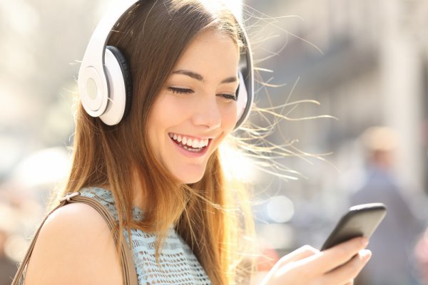 10 Rekomendasi Headset Bluetooth Terbaik untuk Menemani Aktivitas Anda yang Padat