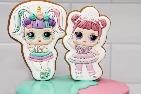 Throwing a Party for a Little One Obsessed with the LOL Surprise Dolls? Here are 10 LOL Themed Party Favour Her Friends Will Love (2019)