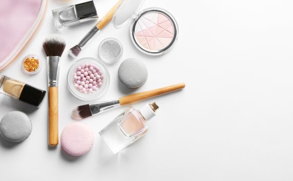 10 Rekomendasi Supplier Kosmetik Korea Ready Stock dan Tips Memilihnya (2023)