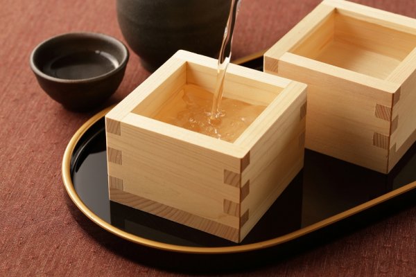 結婚祝いのプレゼントに人気の日本酒12選 名入れやスパークリングもご紹介 ベストプレゼントガイド