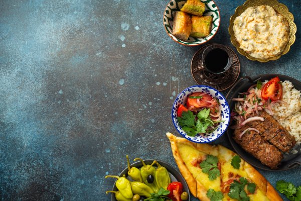 Menyelami Aroma Timur Tengah di Lampung: 7 Restoran Timur Tengah yang Memanjakan Lidah! (2024)