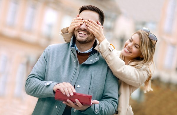 Untuk Suami Tercinta Berikan 30 Rekomendasi Hadiah Ulang Tahun Terbaik Menurut Pakar Berikut! (2023)