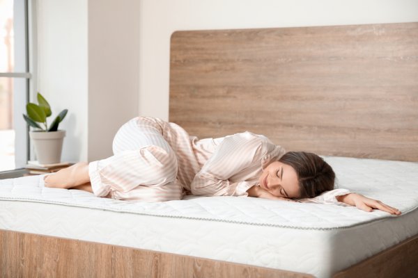 15 Rekomendasi Kasur Busa Terbaik Dan Nyaman untuk Tidur Malam yang Sehat! (2023)