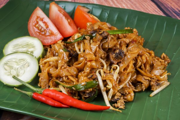 Yuk, Nikmati Kuliner Kwetiau Enak di Jakarta Timur. Ini 7 Rekomendasi Terbaiknya (2024)