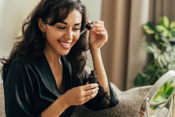 Dry Skin Bringing You Down? 30 Best Face Serums for Dry Skin in India to Get Ready for Hydrated and Nourished Skin Every Day in 2023