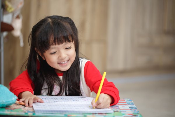 Top 10 bút viết chữ đẹp chất lượng cao cho học sinh tiểu học (năm 2022)