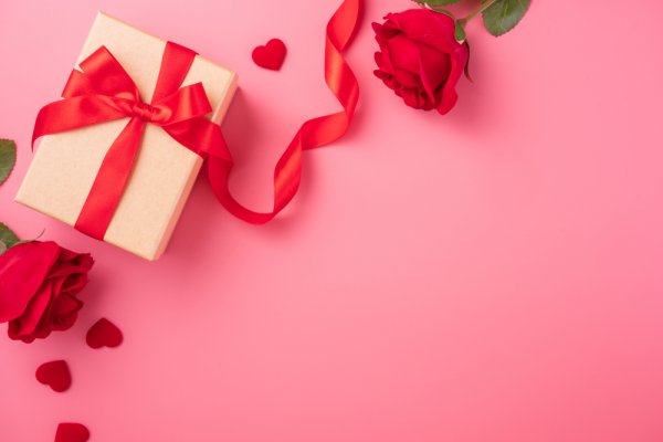 Gợi ý 10 món quà Valentine năm 2021 giá rẻ mà thu hút